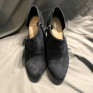 Dark blue suede booties
